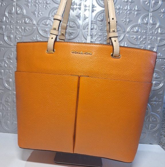 Michael Kors Pebbled Orange Spice Purse Handbag Front back Pocket Bedford Tote - Picture 1 of 4